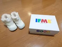 Item thumbnail for item ee8f50da-3a4b-4fe3-a58a-084ec9ef3e8b