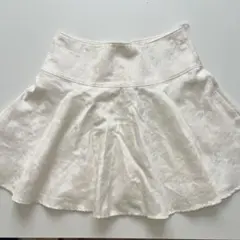 CECIL McBEE 花柄ジャガード フレアミニスカート ホワイト