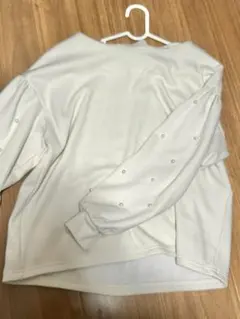 ホワイト パール装飾 バルーンスリーブ トレーナー裏起毛