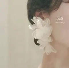 Item thumbnail for item 55d926d9-3d24-40be-b5a5-bd0d7fd69053