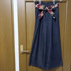 ブルーレーベルクレストブリッジ　リボン付き　インディゴ　デニムワイドパンツ