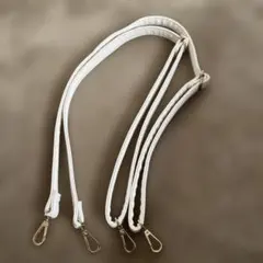 ホワイト合成皮革ショルダーストラップ　バック持ち手　ハンドメイド