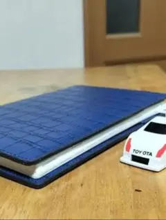 マークスB6手帳カバー 　重厚なクロコダイル型押し　ブルー　合成皮革