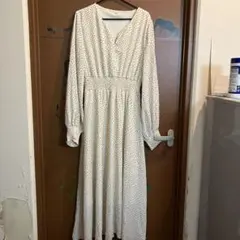 マキシ丈ホワイトドット柄長袖ワンピース Mサイズ