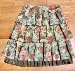 ロイスクレヨン 花柄ティアードスカート