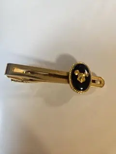 TOKYOディズニーランド　ミッキーシルエット ゴールドネクタイピン