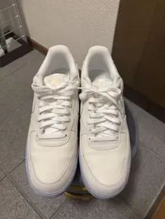 ナイキ　エア　フォース　1 '07 LV8 EMB