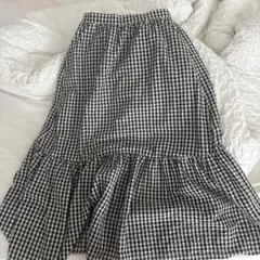 チェックのロングスカート