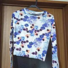 花柄 長袖 Tシャツ