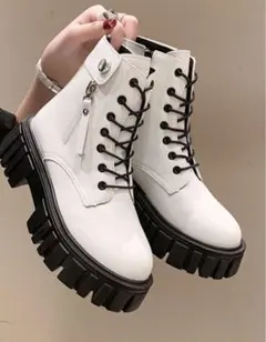 新品　ブーツ