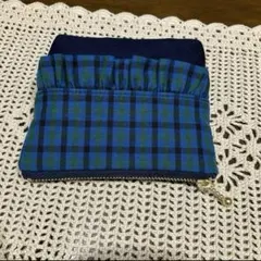 まんまる様専用　ファミリア風青チェックフリル付きポケットティッシュポーチ