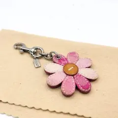 コーチ　チャーム　バッグチャーム　パッチワーク　フラワー　ピンク