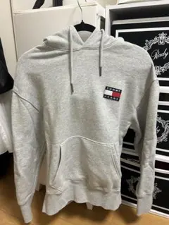 TOMMY JEANS グレー フード付きパーカー XS