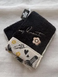 【新品タグ付】マリークワント　タオルハンカチ