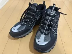 26.5NIKE AIR スニーカー ブラック　NIKE 7098 002のサムネイル