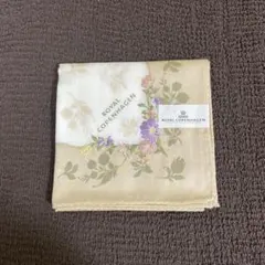 ROYAL COPENHAGEN 花柄刺繍ハンカチ