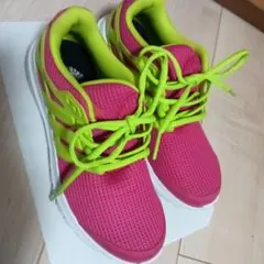 adidas ピンク/ライム スニーカー 23cm