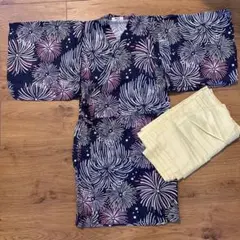 BREEZE 浴衣 110cm 花火柄 ネイビーのサムネイル