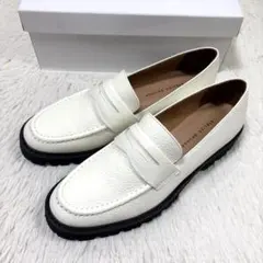 新品未使用✨定価2.5万　アトリエブルージュ　日本製　コインローファー　23.5のサムネイル