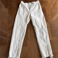 ホワイトデニムパンツ フリンジ裾 スリットのサムネイル