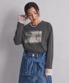 グレー 長袖Tシャツ プリント入り