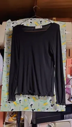 ScoLar 長袖 カットソー ブラック ラウンドネック シフォンギャザー水玉のサムネイル