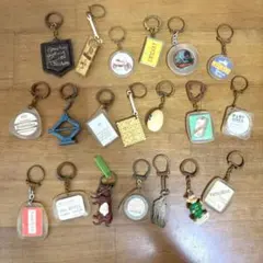 N631 20個 キーホルダー 大量 まとめ売り まとめて セット 卸売 処分