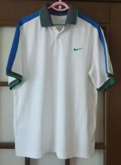 NIKE GOLFドライフィット 白地に青と緑のアクセント ポロシャツ XL