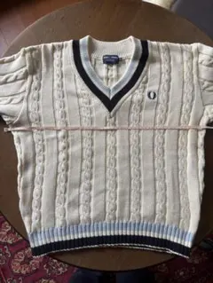 Fred Perry Vネックニット Lサイズ