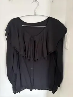 フリル付き黒長袖ブラウス F