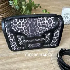 未使用 ピエールアルディ ショルダーバッグ 2way バイカラー 幾何学的模様 PIERRE HARDY（ピエールアルディ） ショルダーバッグ ALPHA VILLE
