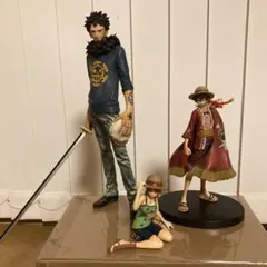 ワンピースフィギュア ３点セット売り ルフィ　ロー　ナミ