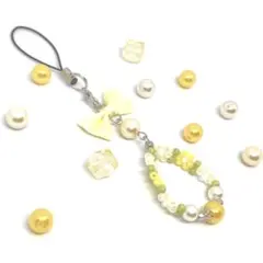 メンカラにも！黄色いお花のストラップ