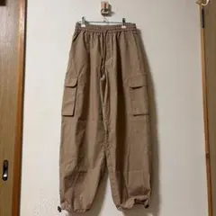 カーゴパンツ