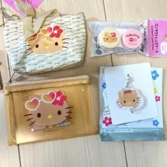 Hello Kitty ポーチとチャームセット