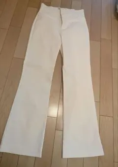 ザラ　パンツ　ホワイト
