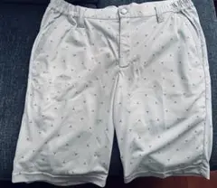 IGNIO XL ホワイトパンツ 小さな模様入り