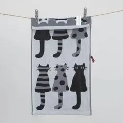 かわいい猫デザイン ガーゼタオルフェスタオル　新品未使用　表と裏の柄が違う1枚