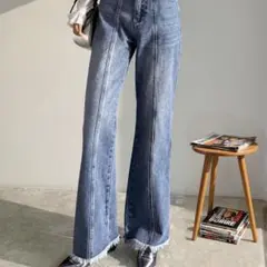 裾フリンジセミフレアデニムパンツ　29日発送可能❗️