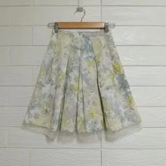 美品✦アプワイザーリッシェ ぼかしフラワータックスカート チュール 小さいサイズのサムネイル