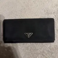 PRADA ブラックレザー 長財布