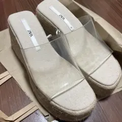 ZARAクリアサンダル