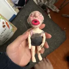 顔だけ日サロ通いのシャカシャカたまごヒゲ男爵 ブリオン入り マラカス