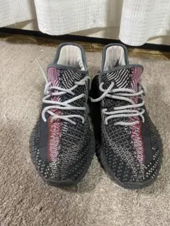 Yeezy Boost 350 V2 ブラック/レッド