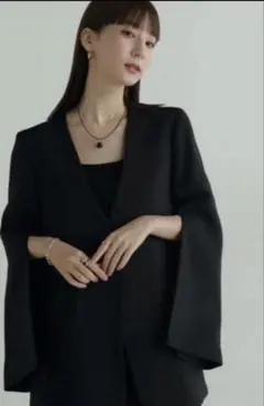 emma rougevif ウール混マントケープコート emma rougevif ウール混マントケープコート - メルカリ