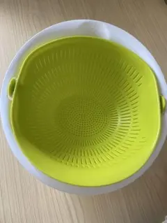 緑色と白色の水切り器のサムネイル