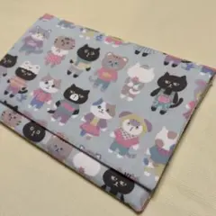 ハンドメイド　診察券も入る　お薬手帳ケース　アニマル柄　猫　キッズ　みずいろのサムネイル