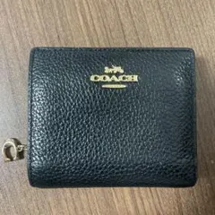 COACH コーチブラックレザー 二つ折り財布 エンボス加工 ブラック
