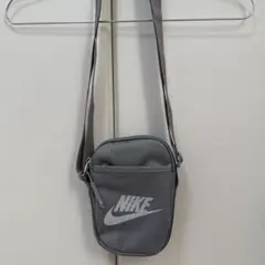 NIKE ヘリテージクロスボディバッグ