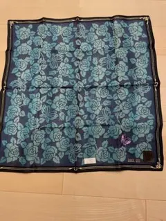 新品未使用　ANNA SUI 青いバラと蝶の大判ハンカチ